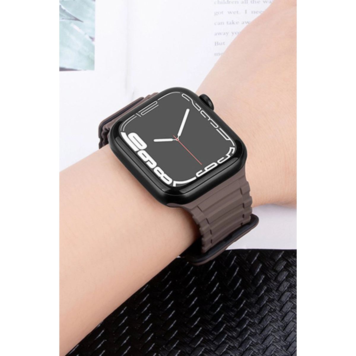 Apple Watch Ultra 49mm Mountain Kordon (saat Değildir) - Siyah-turuncu